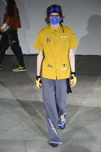 Look 27